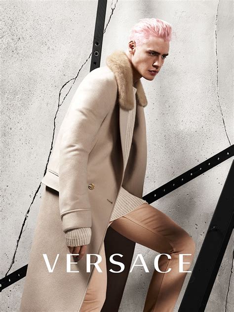 versace man fall winter15 ad|Ad Campaign .